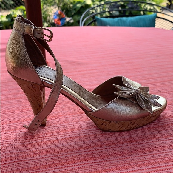 Sandals - Picture 3 of 3